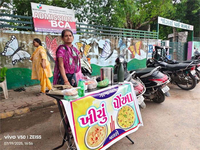 Jayshreeben Choksi at her Annapurna Tiffin Service stall